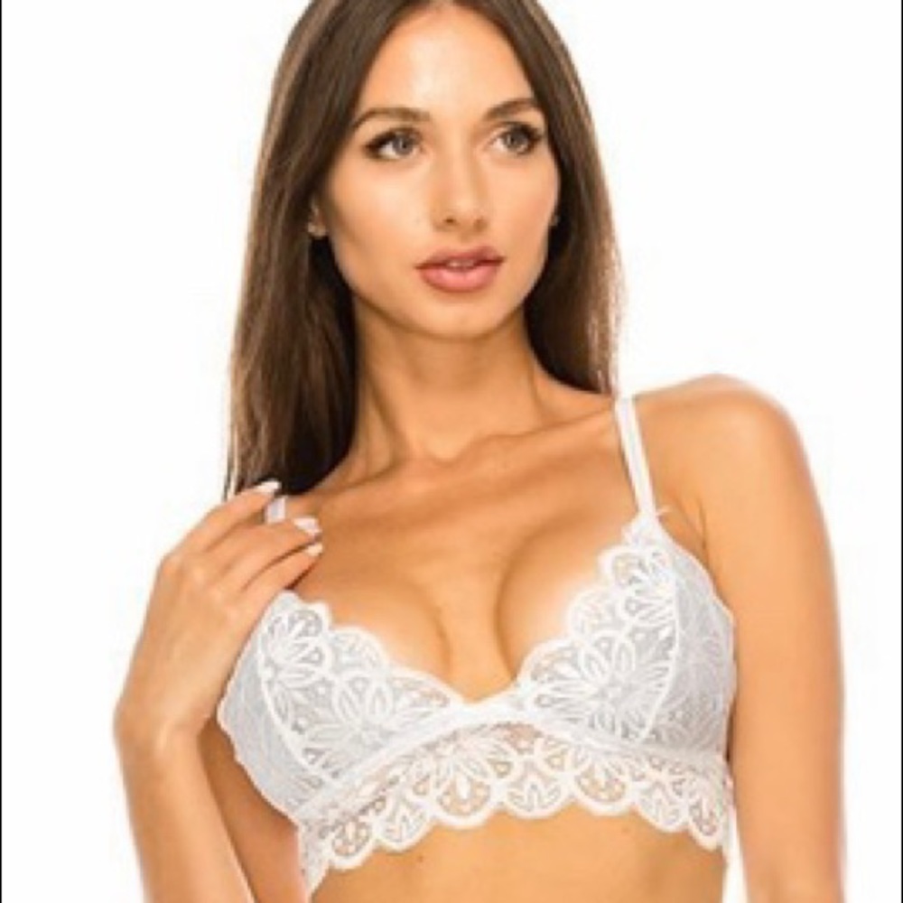 NWOT youmita white lace bralette